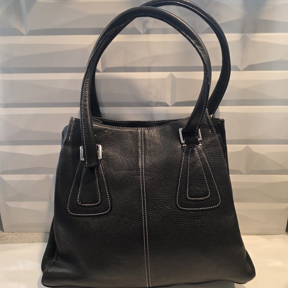 TIGNANELLO black pebbled leather shoulder bag with accordion pockets